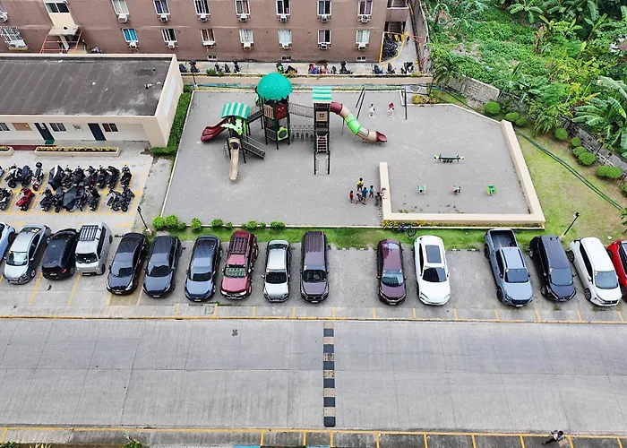 Cityview Near Airport With Pool&balcony Bed & Breakfast