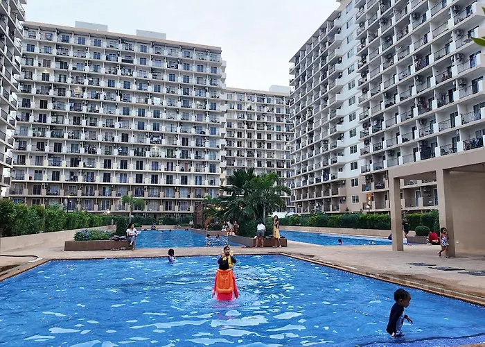 Cityview Near Airport With Pool&balcony Bed & Breakfast